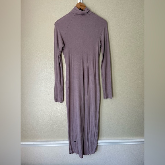 LULULEMON Nai Turtleneck Dress - Picture 4 of 5